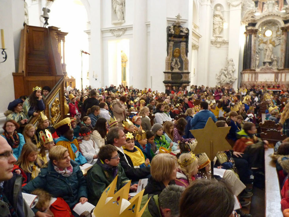 Bundesweite Eröffnung der Sternsingeraktion in Fulda (Foto: Karl-Franz Thiede)